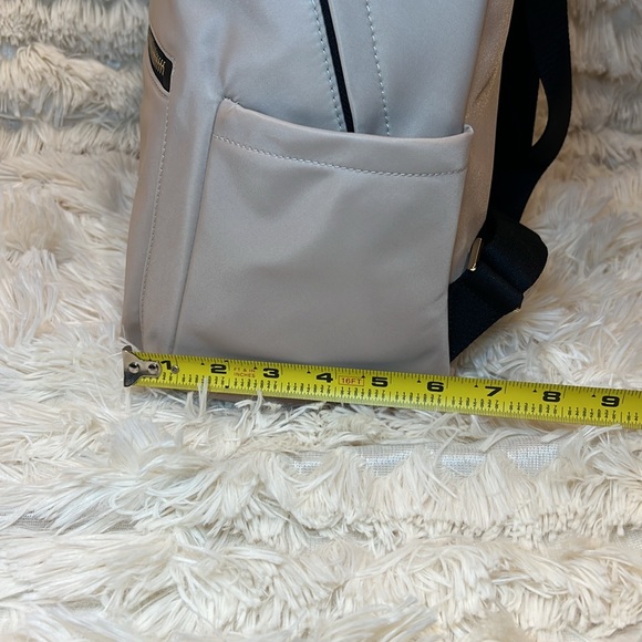 🎉Host Pick🎉Kate Spade Chelsea Large Nylon Warm Beige Backpack - Picture 13 of 15